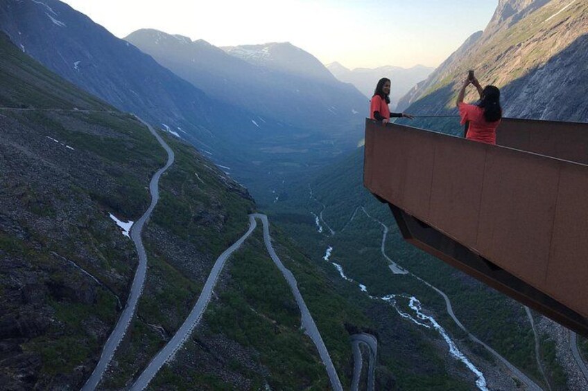 Private shore excursions Ålesund Trollstigen-Trollroad in small (1-4)groups 2