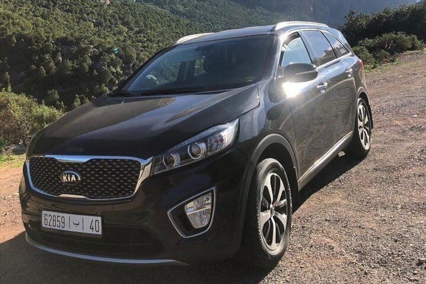 max 4 passengers SUV 2