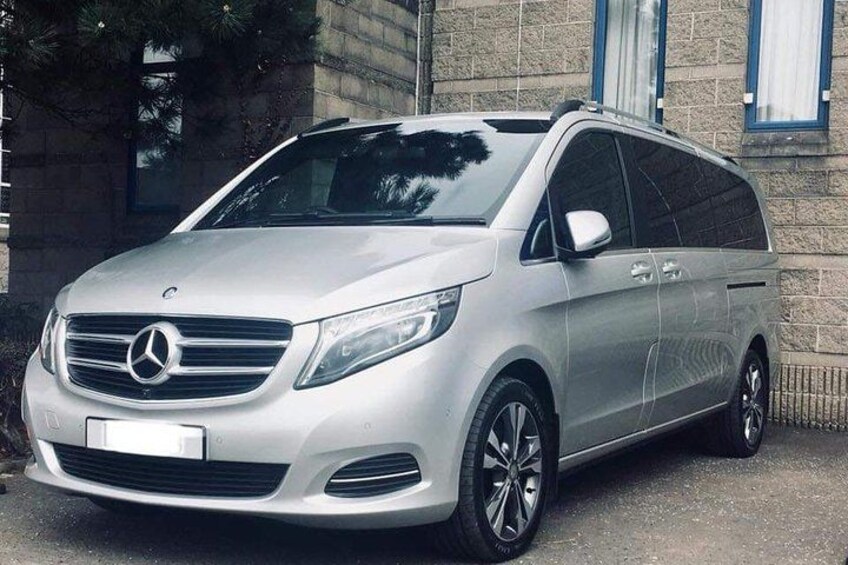 Upgrade to a Luxurious Top of the Range Mercedes Benz V Class 4
