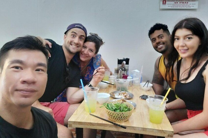 Hanoi street food tour (small group) 3