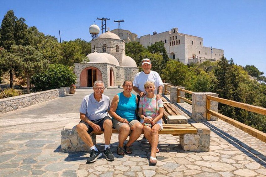 Santorini Must-See Highlights Private Tour 3