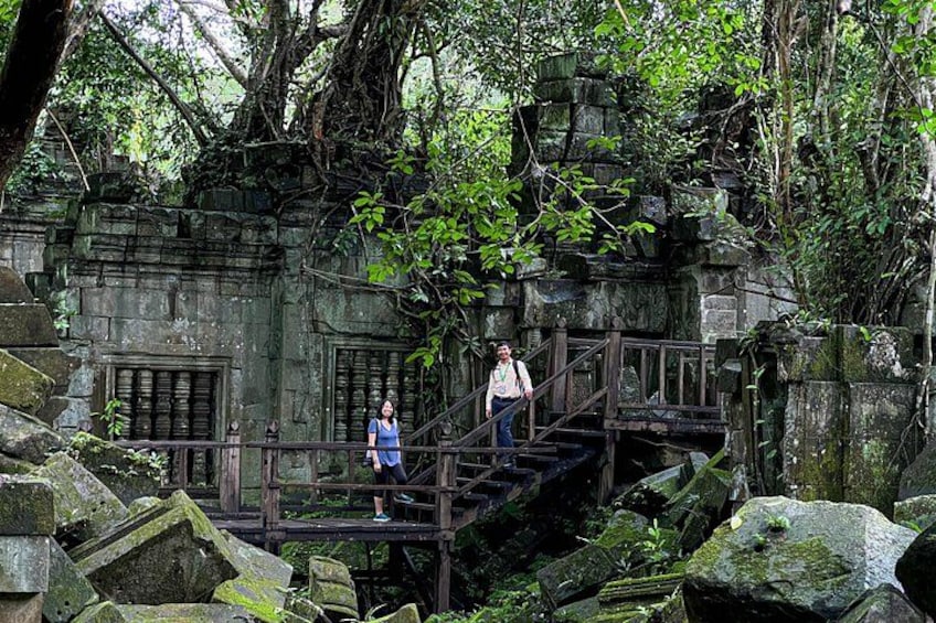 Full Day Banteay Srei Beng Mealea and Koh Ker Small Group Tour 2