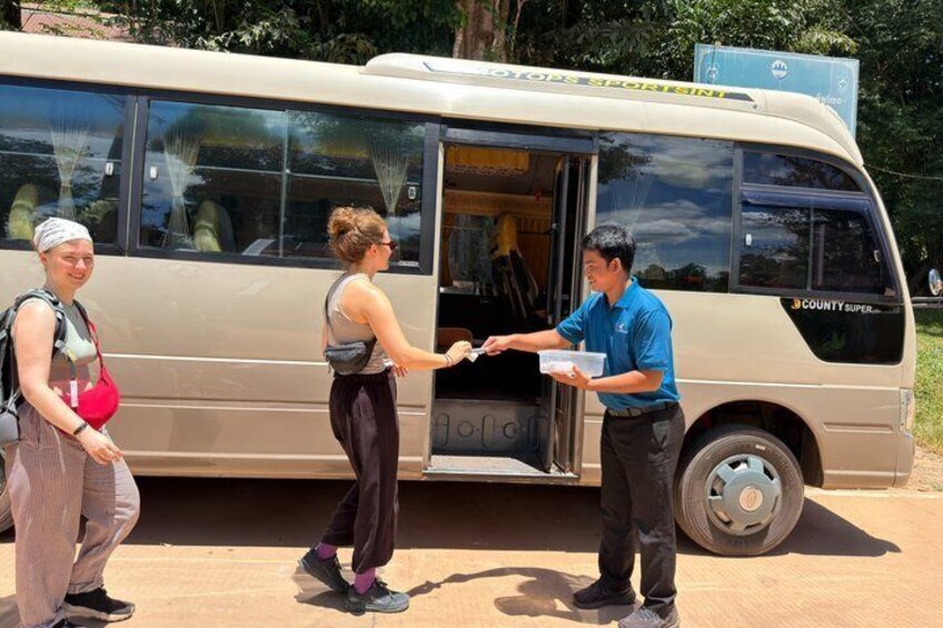 Banteay Srei Tour with Kulen Mountain and Picnic Lunch 2