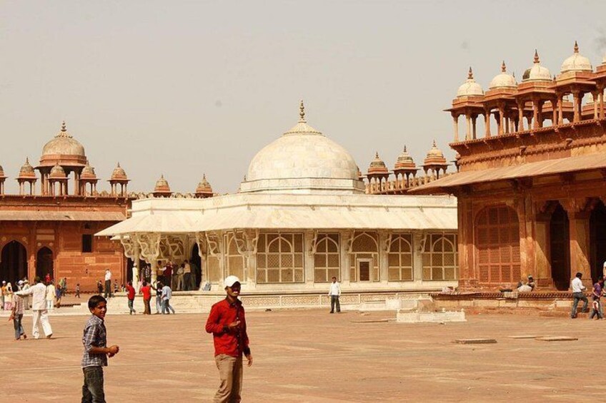 Private Transfer Agra To Jaipur Via Fatehpur Sikri & Chand Baori, Step Well 4