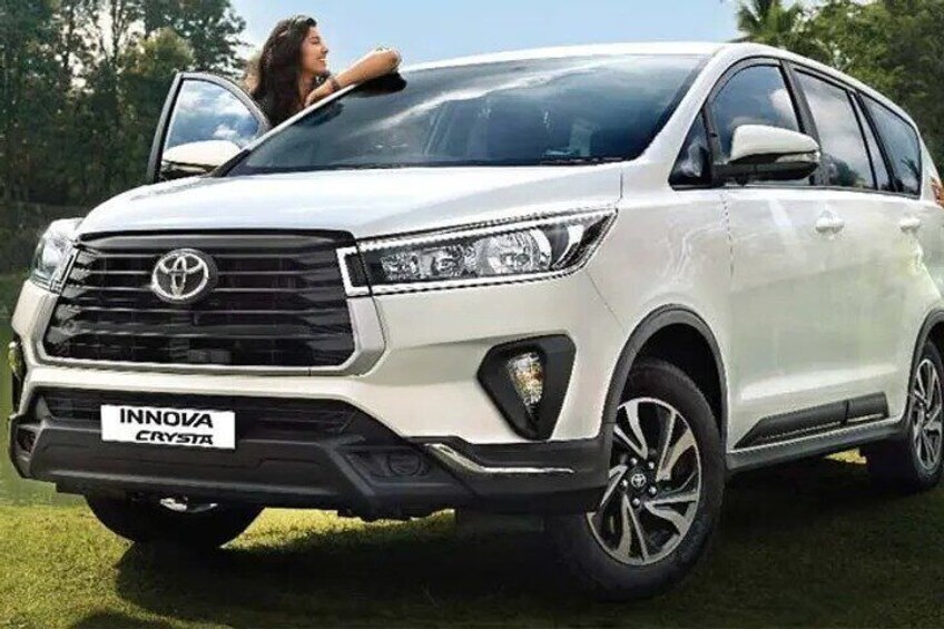 Private Transfer Agra To Jaipur Via Fatehpur sikari Visit. 1