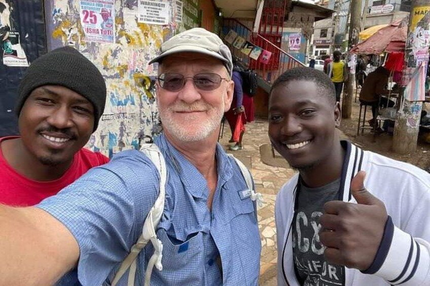 Volunteer visits visitkiberaexpeditions.com 3