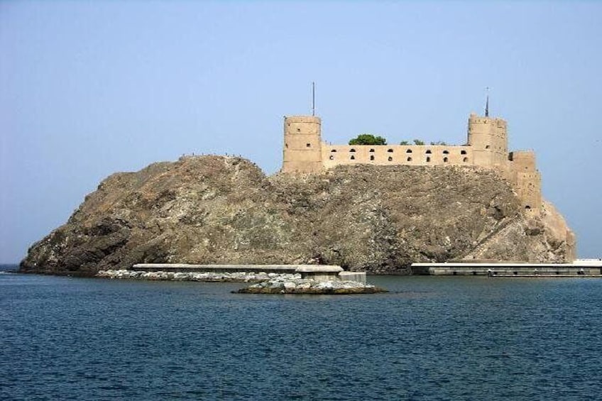 Sunset Muscat,Oman day tours 5