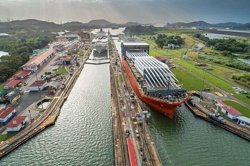 Private Layover Panama Canal & City Tour 1