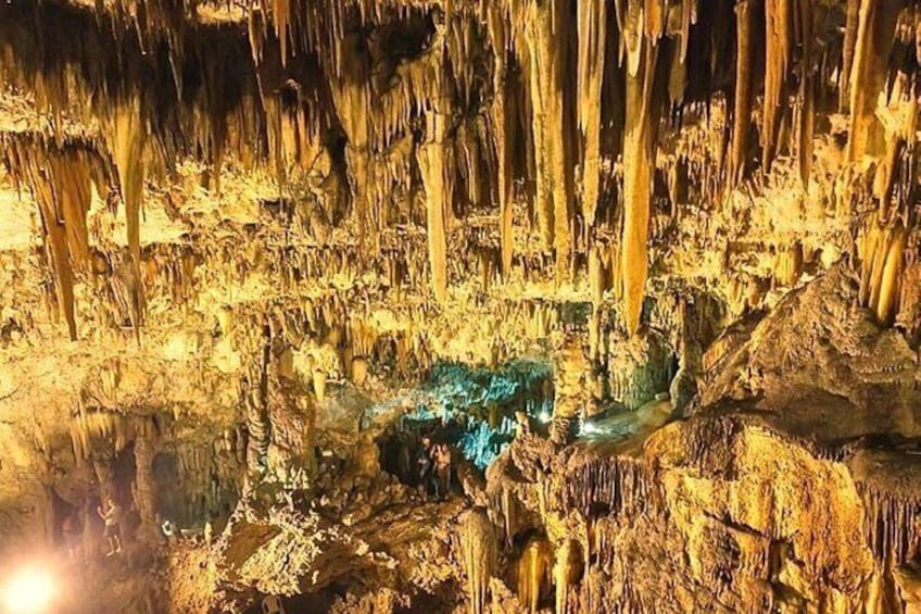 The Caves ....Drogarati Cave and Melissani Lake 1