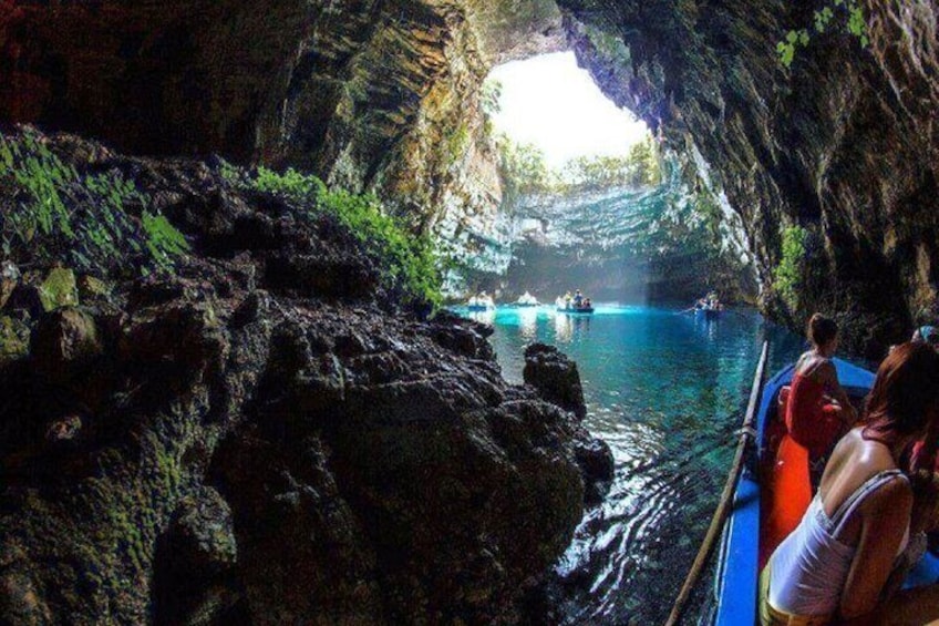 The Caves ....Drogarati Cave and Melissani Lake 4