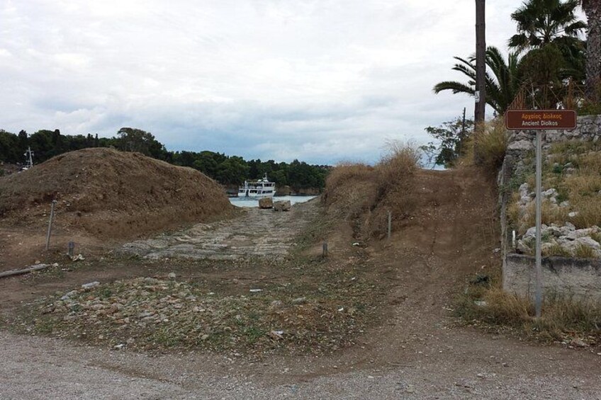 Ancient Diolkos, the paved road 2