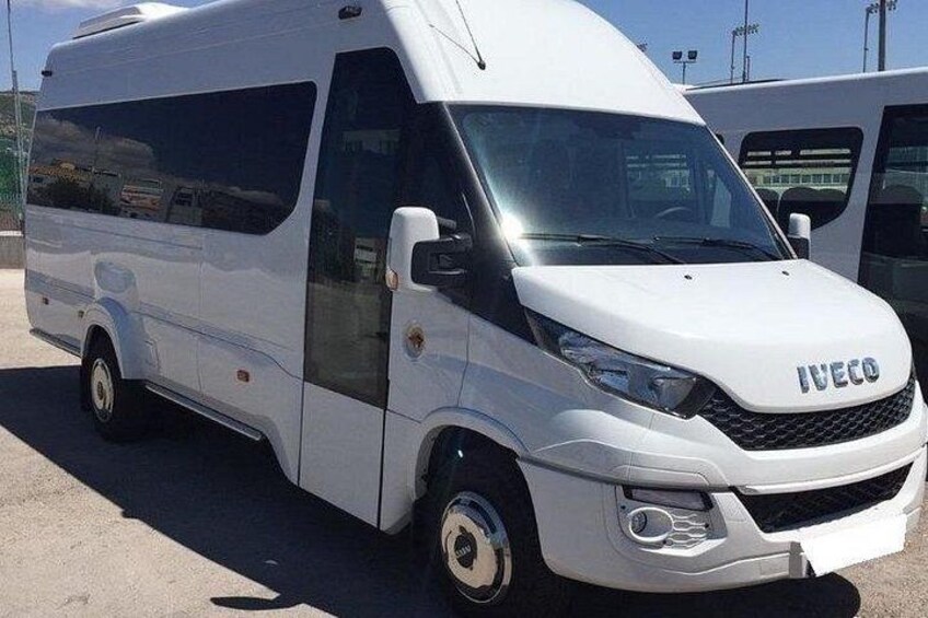 Minibus 2