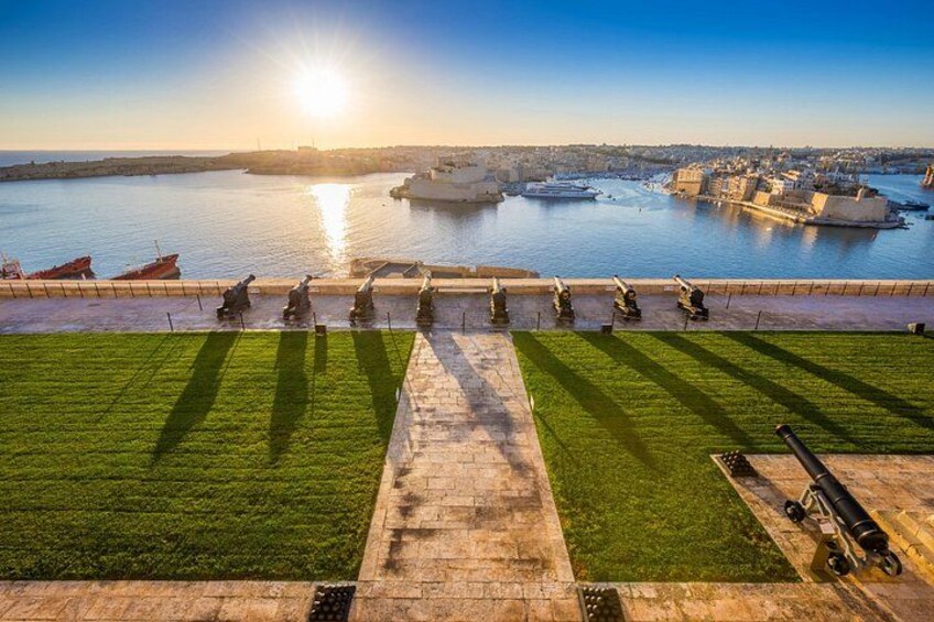 Private Driver to roam the island of Malta (VIP) 5