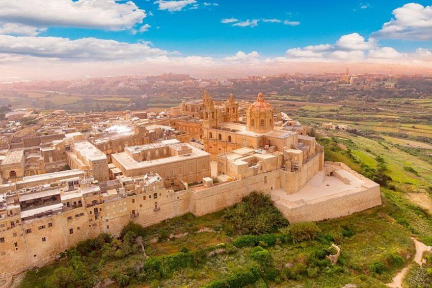 Private Driver to roam the island of Malta (VIP) 4