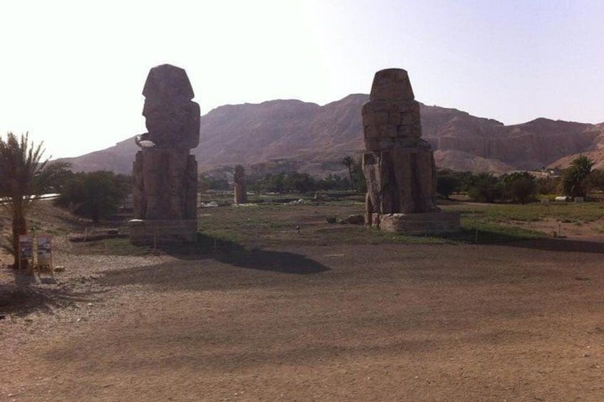 Colossi of Memnon 4