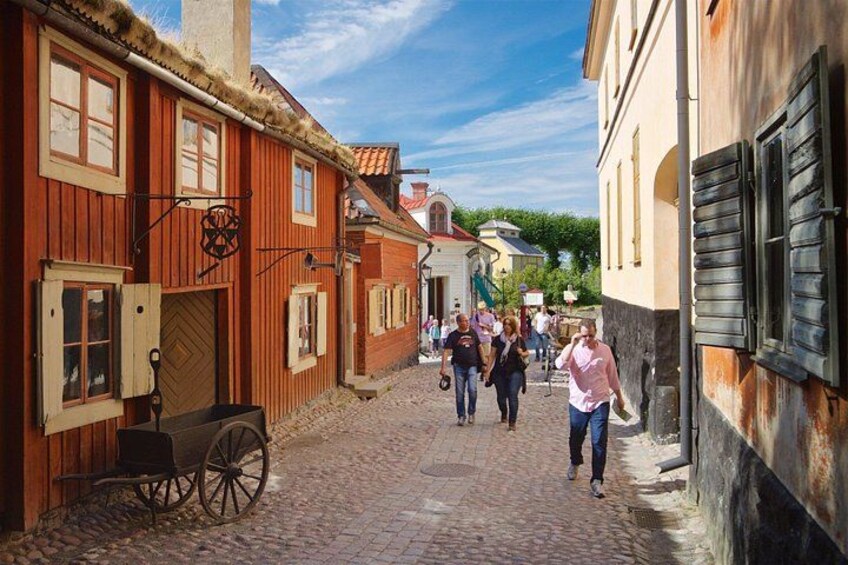 Crown & Runes: Exclusive Journey to Skokloster Castle & Sigtuna** 2
