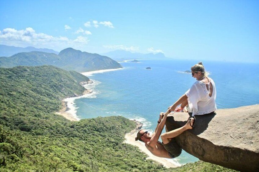 Pedra Do Telégrafo + Praia De Grumari