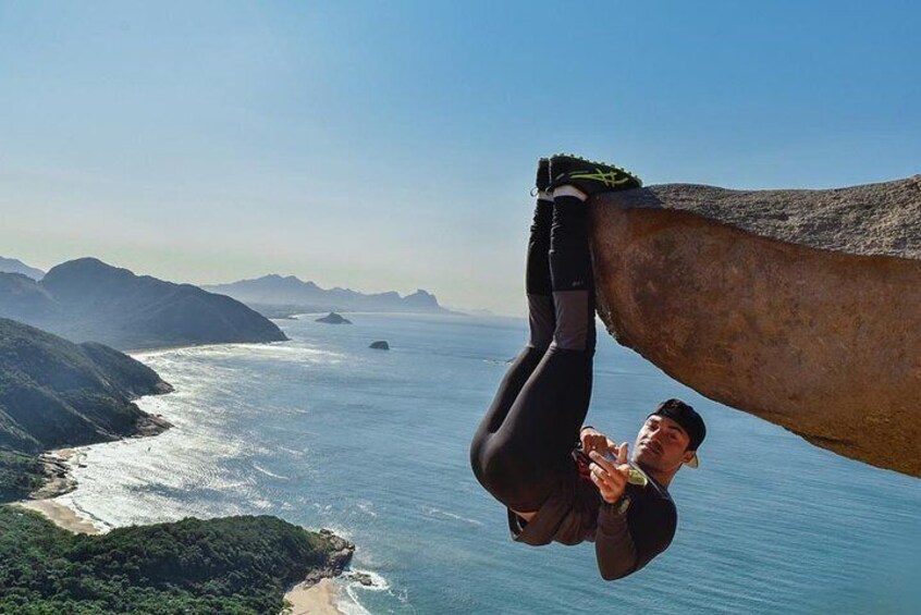 Pedra Do Telégrafo + Praia De Grumari