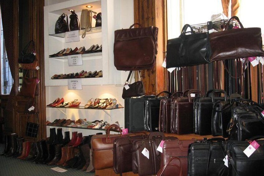 Shopping Tour Leather Products BA 