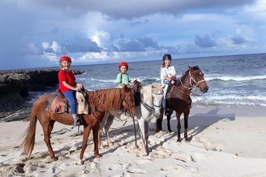 Aruba Countryside: Horseback Adventure to Urirama Cove