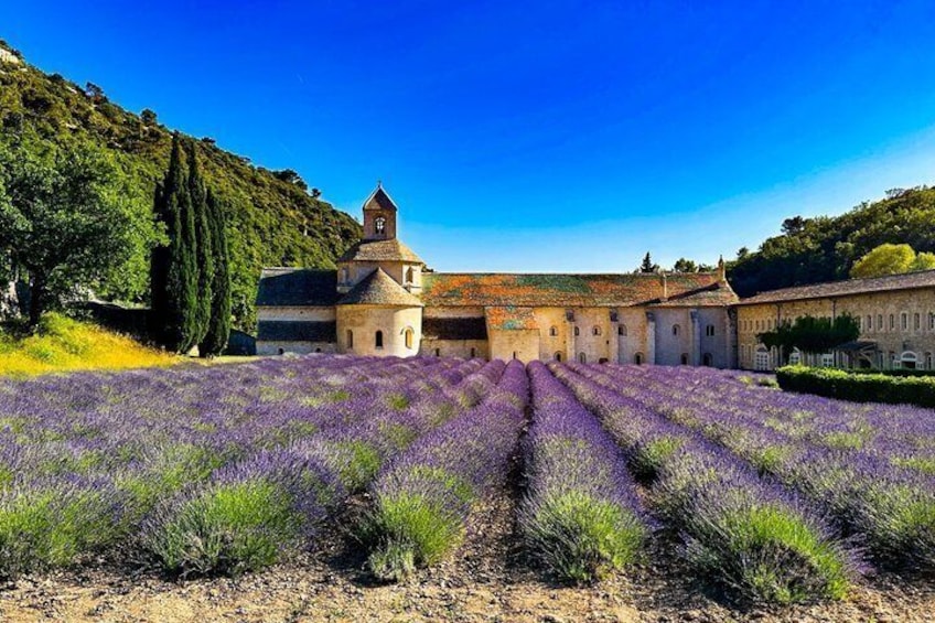 Hilltop Luberon villages Gordes, Roussillon, Bonnieux & Lourmarin 1