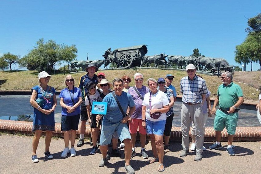 Cruise-Friendly Shared Tour: Explore Montevideo’s Best 5