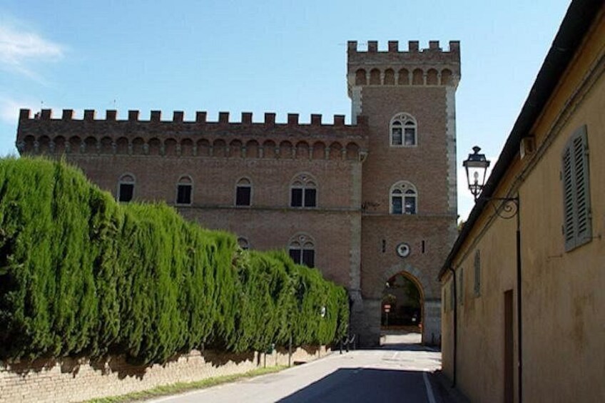 Bolgheri Private Tour from Piombino Port 1