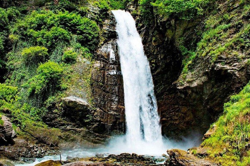 Gurgeniani Waterfall 1