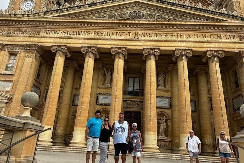 4-hr day tour around Malta 4