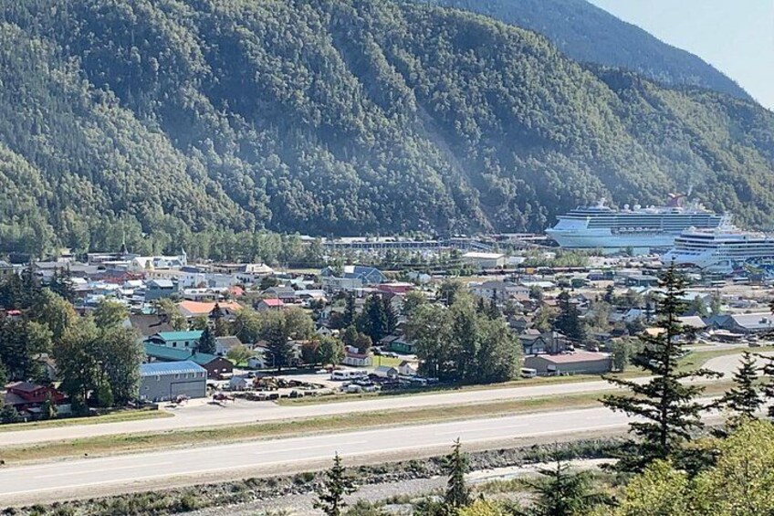 The mighty Skagway Overlook! It's one of our amazing stops on the tour. 3
