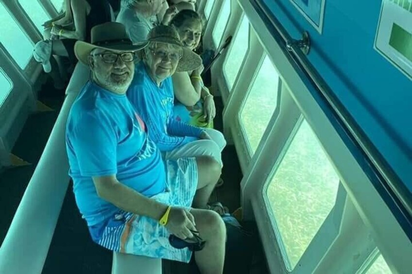 Glass Bottom Boat, Sloth, Monkey Park, Chocolate Factory & West Bay Beach 4