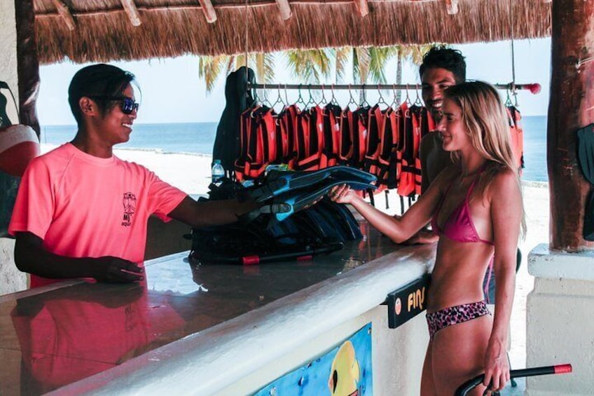 Snorkel & Dive shop 5