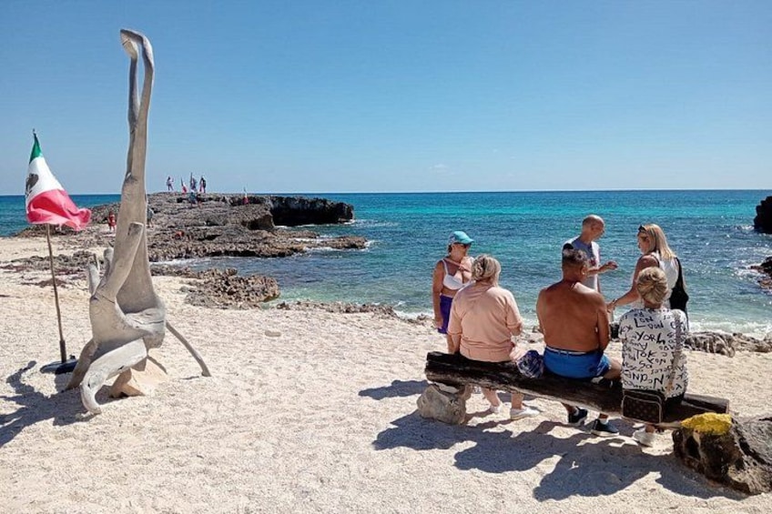 Cozumel Private Jeep Tour with Snorkeling Experience and Lunch 3