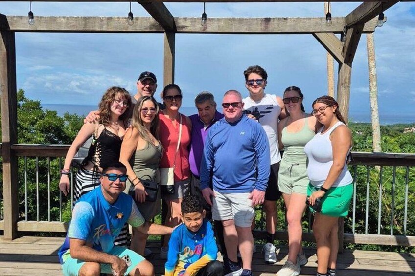 Roatan Wildlife Monkeys,Sloths, chocolate Rum tasting Island Tour 2