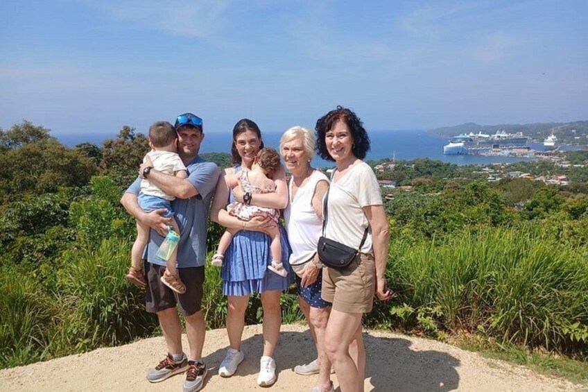 Roatan Wildlife Monkeys,Sloths, chocolate Rum tasting Island Tour 3