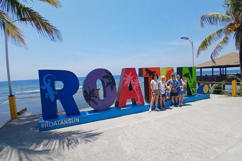 Roatan Wildlife Monkeys,Sloths, chocolate Rum tasting Island Tour 2
