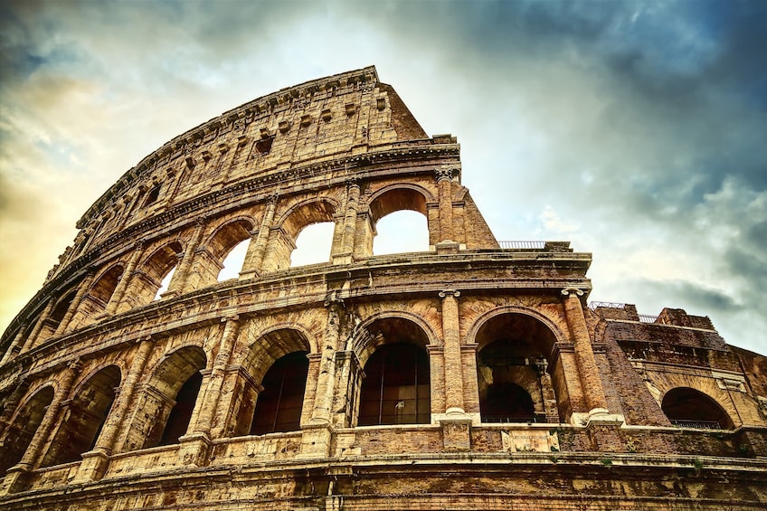 Skip the Line: Colosseum, Roman Forum & Palatine Hill Guided Tour