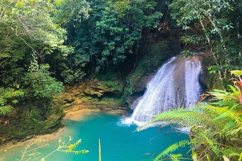 Blue Hole and River Tubing Combo Tour from Ocho Rios 2