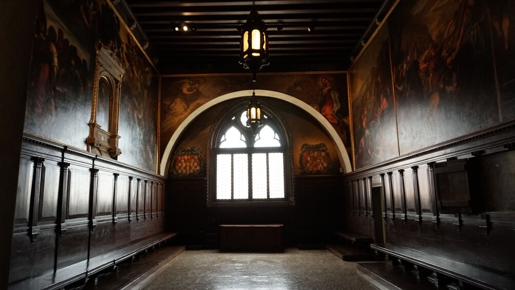 Venice: St. Mark’s Basilica, Doge's Palace & Gondola Ride 5