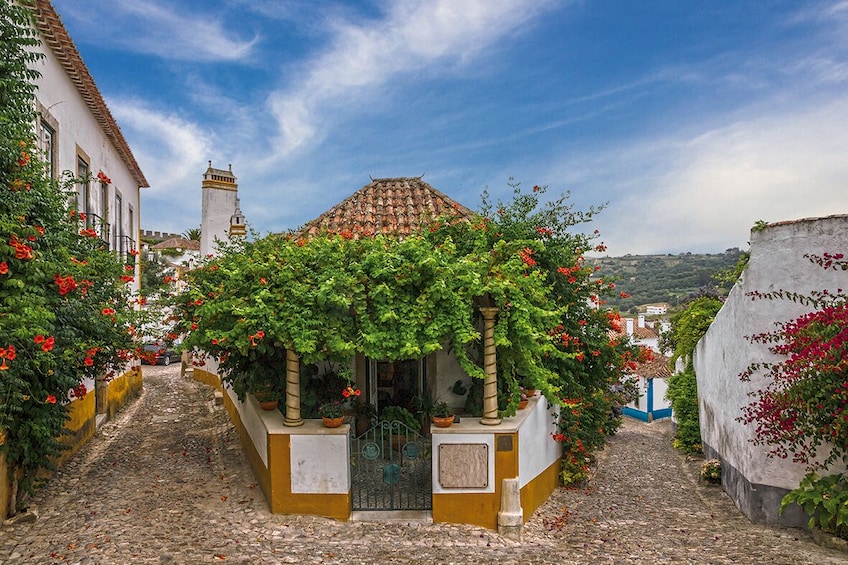 Óbidos, Alcobaça, Nazaré & Fátima Full-Day Tour 5