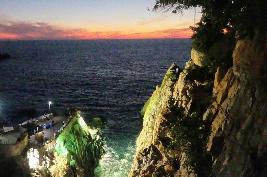 Dinner at the Divers 5