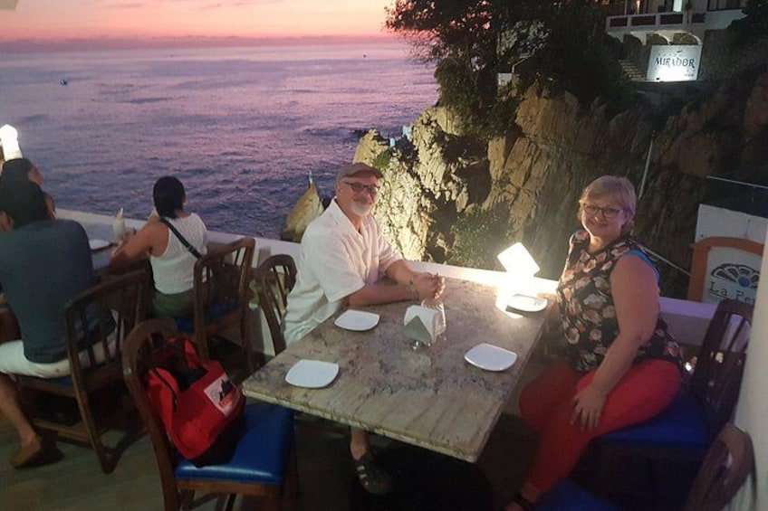Dinner at the Divers 4