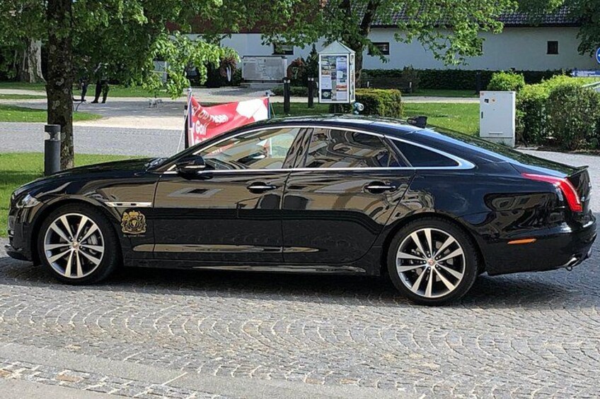 our limousine - Jaguar XJ 5