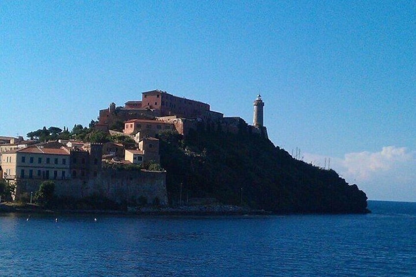 Portoferraio, the fisherman village chosen by Etruscans, Medici and Napoleon 3