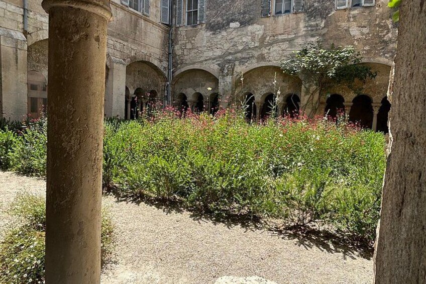 Exploring Provence : Arles, Les Baux and St-Rémy de Provence tour 3