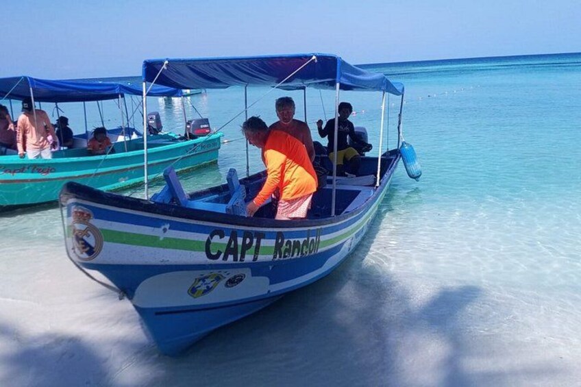 Roatan Beach and Snorkelling Break 4