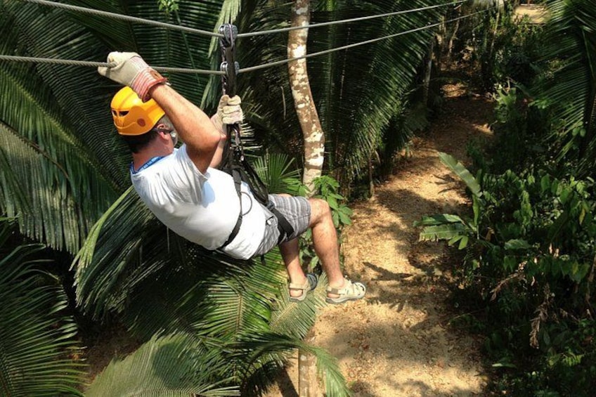 Zipline in Belize 4