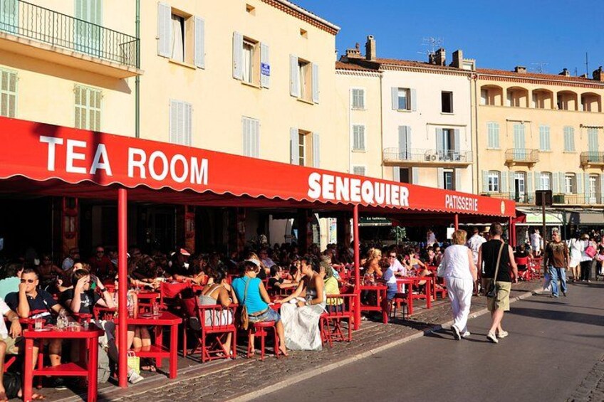 Famous Café in St Tropez 3