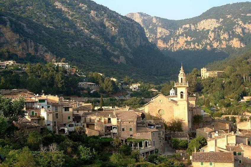 Palma de Mallorca Shore Excursion: Private Tour of Valldemossa, Soller and Serra de Tramuntana 2