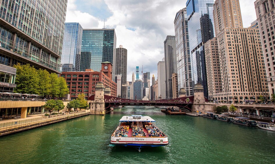 Architecture River Tour from Navy Pier 1